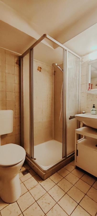 Spacious & Comfortable Guestrooms W Private Bathrooms Near Koelnmesse & Lanxess Arena, Free Parking, Highspeed Wifi Esterno foto